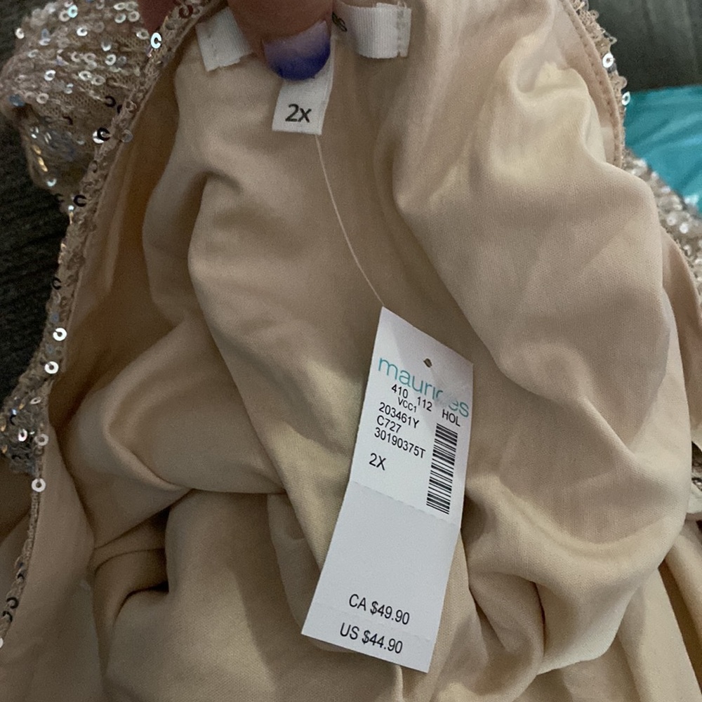 Beautiful Dress - Picture 3 of 3